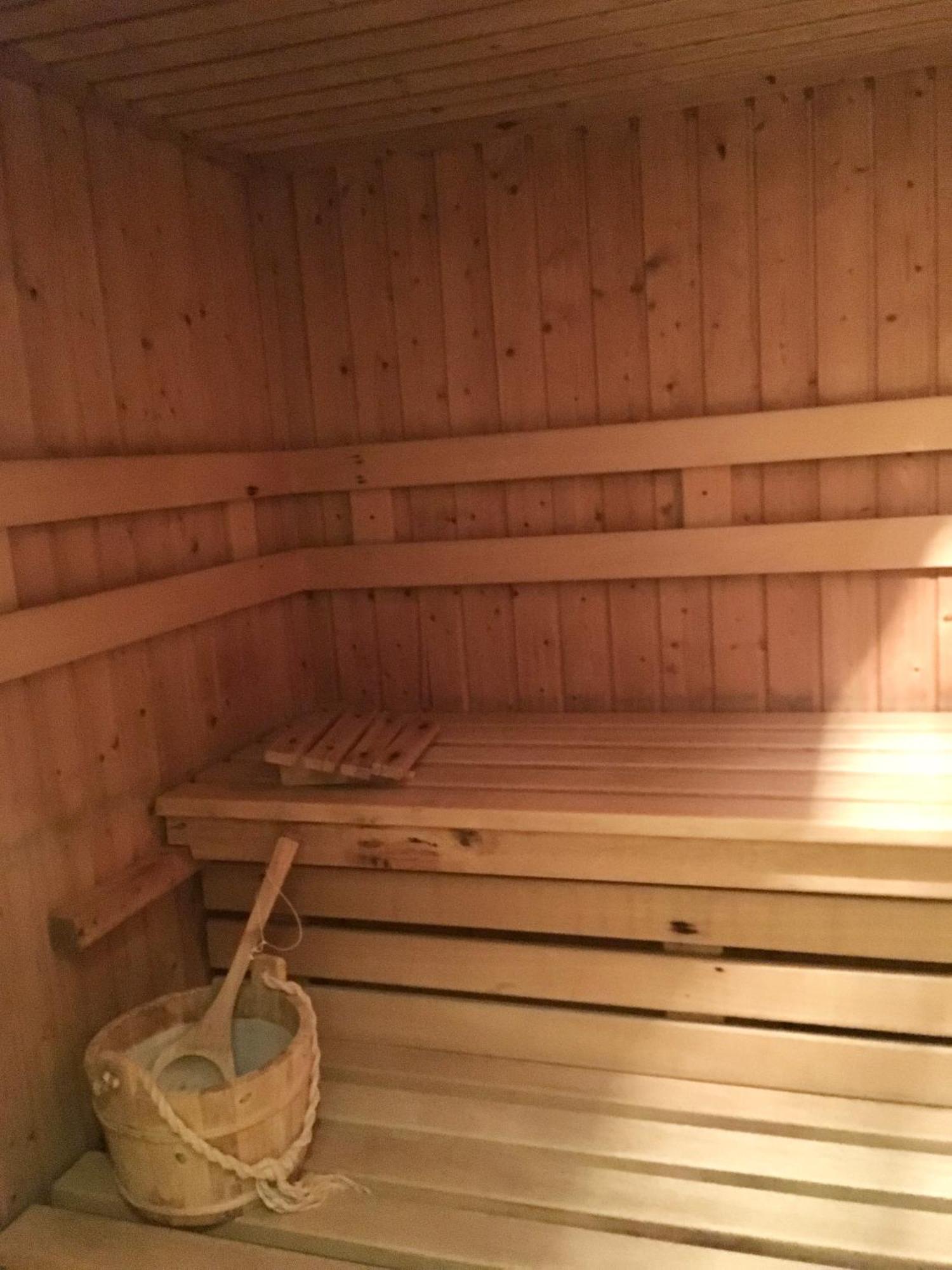 Appartementresidenz Am Kurpark - Ferienwohnungen Mit Pool & Sauna & Garage Bad Salzuflen Esterno foto